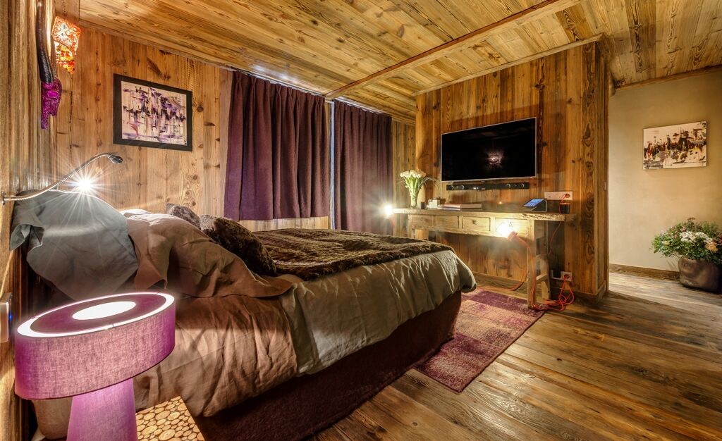 Chalet-For-Sale-In-Val-dIsere-18-1_preview