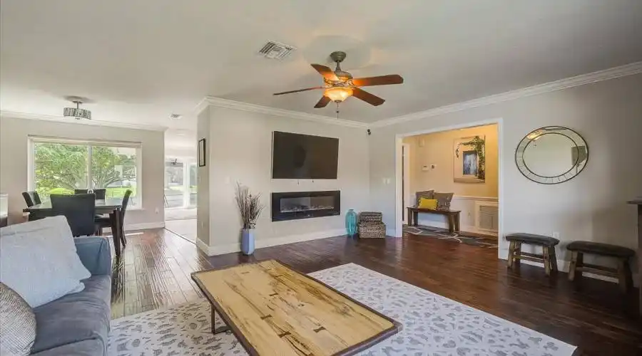 5411 America Dr, Florida 34231, United States, 3 Bedrooms Bedrooms, 5 Rooms Rooms,2 BathroomsBathrooms,Residential,For Sale,America,929074