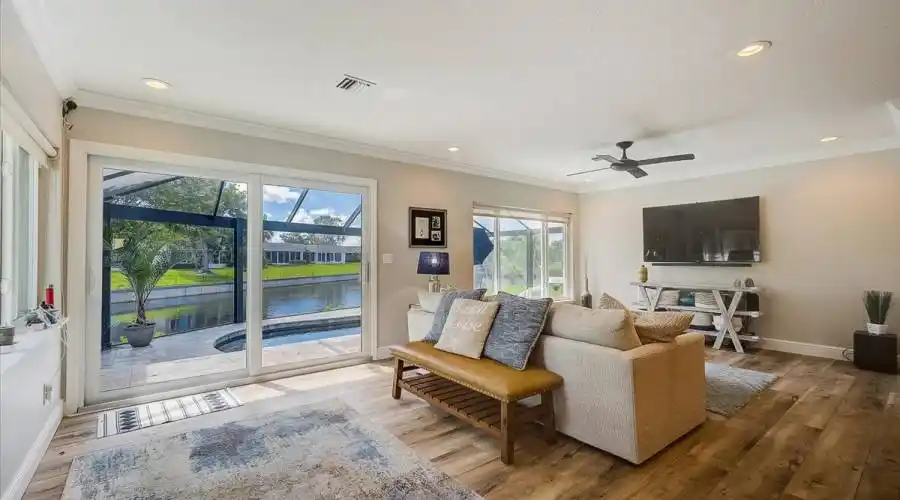 5411 America Dr, Florida 34231, United States, 3 Bedrooms Bedrooms, 5 Rooms Rooms,2 BathroomsBathrooms,Residential,For Sale,America,929074