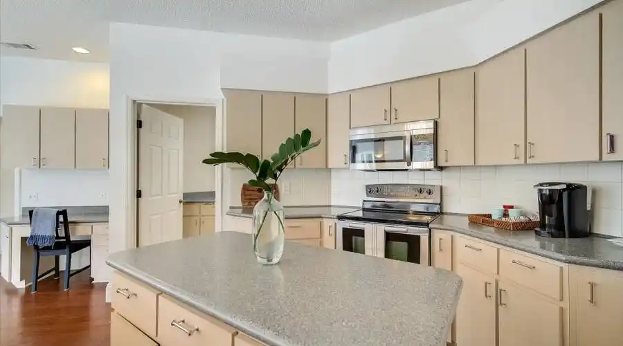 8133 Shadow Pine Way- Sarasota- Florida 34238- United States, 4 Bedrooms Bedrooms, 6 Rooms Rooms,2 BathroomsBathrooms,Residential,For Sale,Shadow Pine,960522