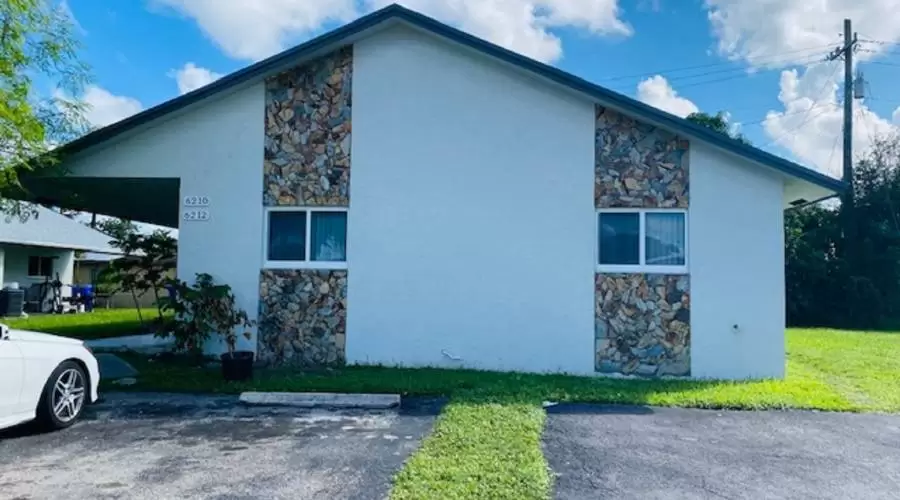 6210 Fillmore St, Hollywood, Florida 33024, United States, 2 Bedrooms Bedrooms, ,1 BathroomBathrooms,Multifamily,For Rent,GRACEWOOD NO 4,Fillmore St,960881
