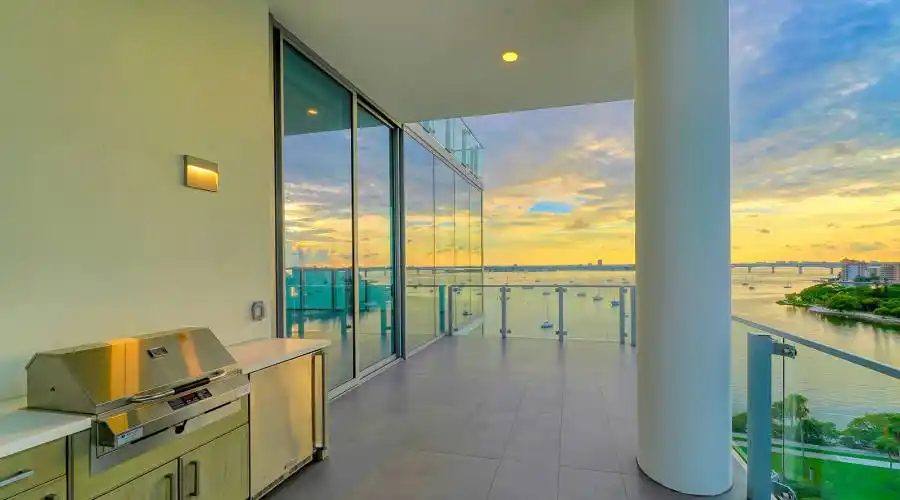 605 South Gulfstream Ave 10N, Sarasota, Florida 34236, United States, 4 Bedrooms Bedrooms, ,4 BathroomsBathrooms,Residential,For Sale,Epoch,South Gulfstream Ave 10N,10,970026