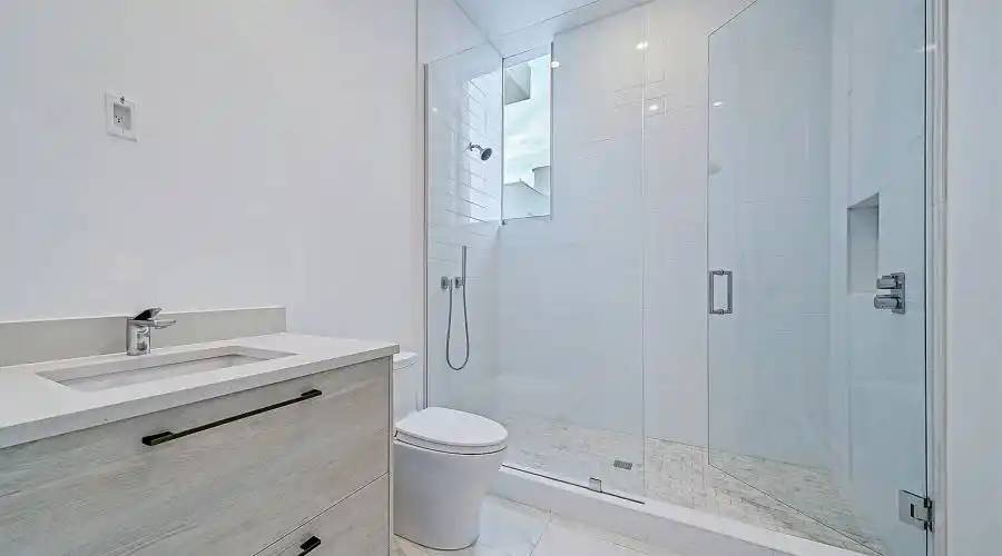 605 South Gulfstream Ave 10N, Sarasota, Florida 34236, United States, 4 Bedrooms Bedrooms, ,4 BathroomsBathrooms,Residential,For Sale,Epoch,South Gulfstream Ave 10N,10,970026