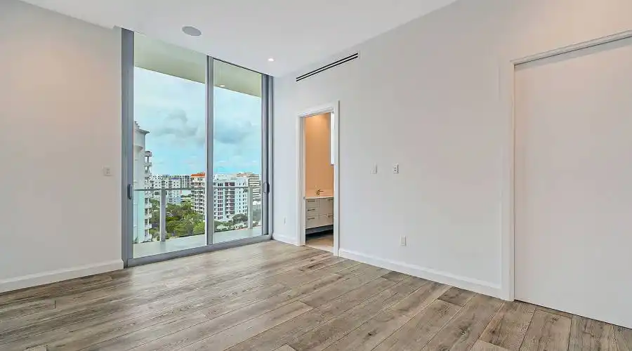 605 South Gulfstream Ave 10N, Sarasota, Florida 34236, United States, 4 Bedrooms Bedrooms, ,4 BathroomsBathrooms,Residential,For Sale,Epoch,South Gulfstream Ave 10N,10,970026