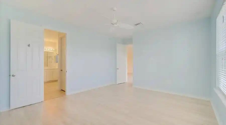 5712 Sunflower Cir, Sarasota, Florida 34238, United States, 4 Bedrooms Bedrooms, 6 Rooms Rooms,3 BathroomsBathrooms,Residential,For Sale,Sunflower,978017