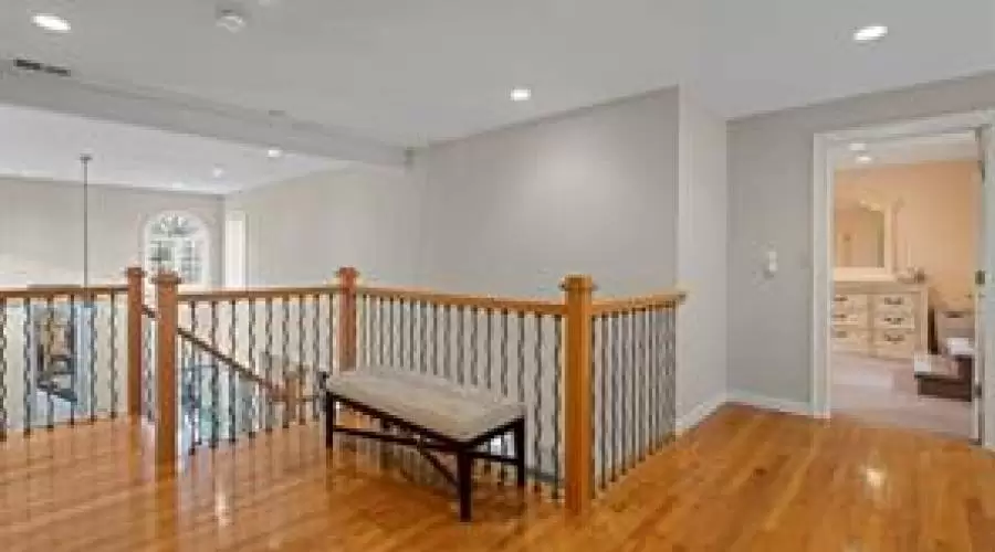 39 Blue Jay Drive, North Attleboro, Massachusetts, 02760, United States, 6 Bedrooms Bedrooms, ,4 BathroomsBathrooms,Residential,For Sale,39 Blue Jay Drive,1009941