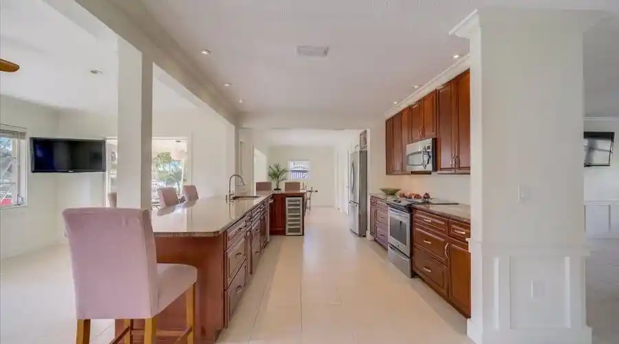 637 Bayshore Rd, Florida 34275, United States, 5 Bedrooms Bedrooms, 7 Rooms Rooms,3 BathroomsBathrooms,Residential,For Sale,Bayshore,1016410