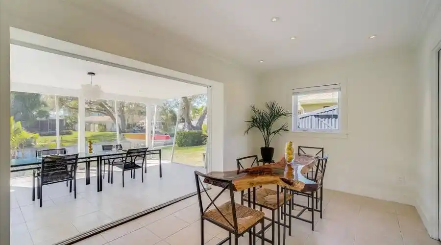 637 Bayshore Rd, Florida 34275, United States, 5 Bedrooms Bedrooms, 7 Rooms Rooms,3 BathroomsBathrooms,Residential,For Sale,Bayshore,1016410