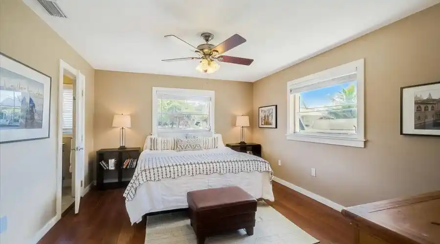637 Bayshore Rd, Florida 34275, United States, 5 Bedrooms Bedrooms, 7 Rooms Rooms,3 BathroomsBathrooms,Residential,For Sale,Bayshore,1016410