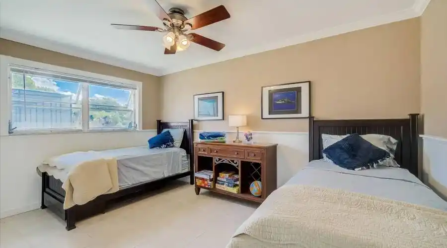 637 Bayshore Rd, Florida 34275, United States, 5 Bedrooms Bedrooms, 7 Rooms Rooms,3 BathroomsBathrooms,Residential,For Sale,Bayshore,1016410