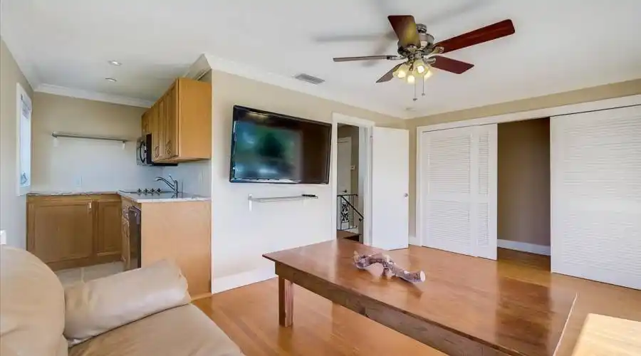 637 Bayshore Rd, Florida 34275, United States, 5 Bedrooms Bedrooms, 7 Rooms Rooms,3 BathroomsBathrooms,Residential,For Sale,Bayshore,1016410