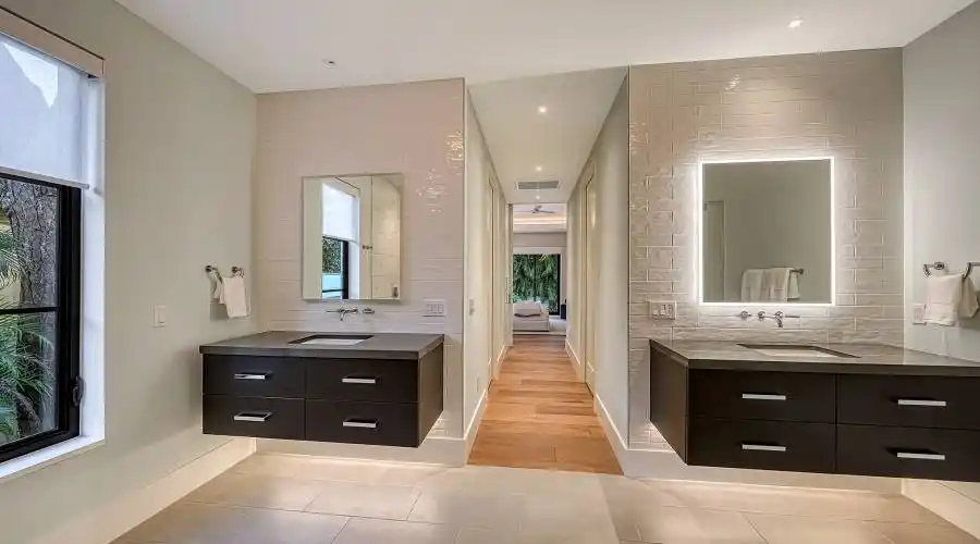 1534 Harbor Pl, Florida 34239, United States, 4 Bedrooms Bedrooms, 6 Rooms Rooms,4 BathroomsBathrooms,Residential,For Sale,Harbor,1020668