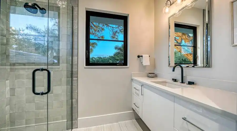 1534 Harbor Pl, Florida 34239, United States, 4 Bedrooms Bedrooms, 6 Rooms Rooms,4 BathroomsBathrooms,Residential,For Sale,Harbor,1020668