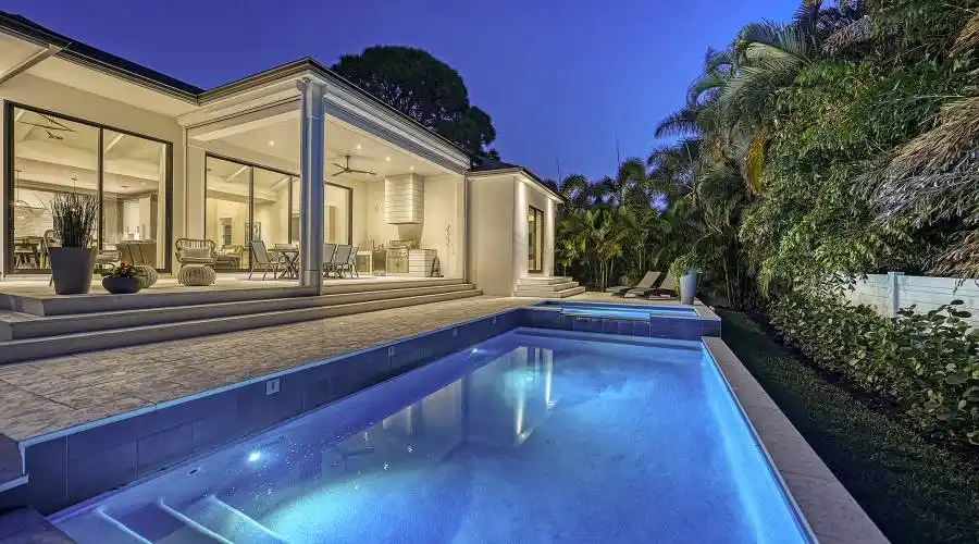 1534 Harbor Pl, Florida 34239, United States, 4 Bedrooms Bedrooms, 6 Rooms Rooms,4 BathroomsBathrooms,Residential,For Sale,Harbor,1020668