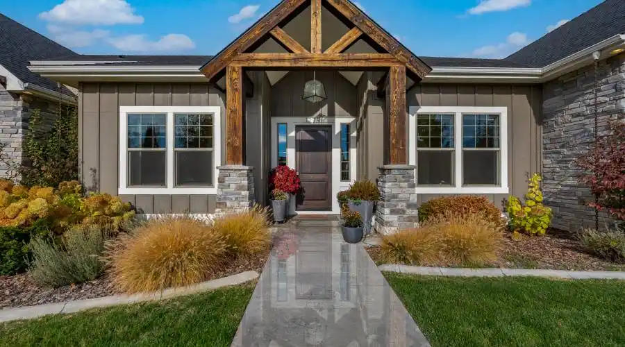 1179 N Lionshare PL, Eagle, Idaho 83616, United States, 4 Bedrooms Bedrooms, 4 Rooms Rooms,3 BathroomsBathrooms,Residential,For Sale,N Lionshare,1032372