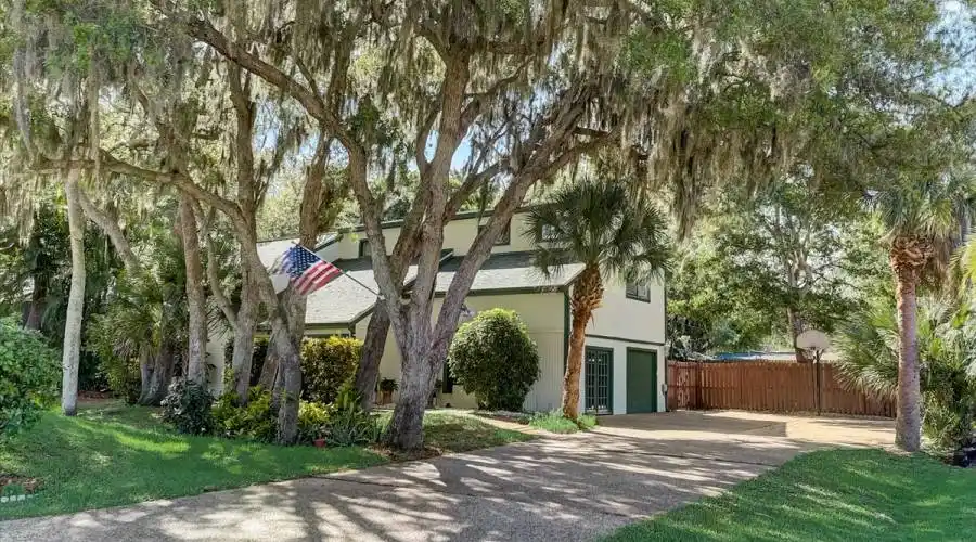 2512 Monterey St- Florida 34231- United States, 5 Bedrooms Bedrooms, 7 Rooms Rooms,3 BathroomsBathrooms,Residential,For Sale,Monterey,1038025