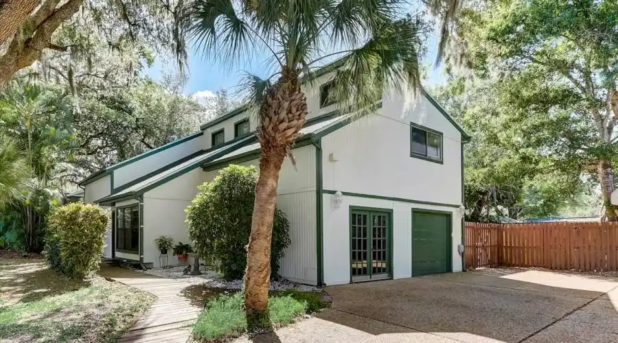 2512 Monterey St- Florida 34231- United States, 5 Bedrooms Bedrooms, 7 Rooms Rooms,3 BathroomsBathrooms,Residential,For Sale,Monterey,1038025