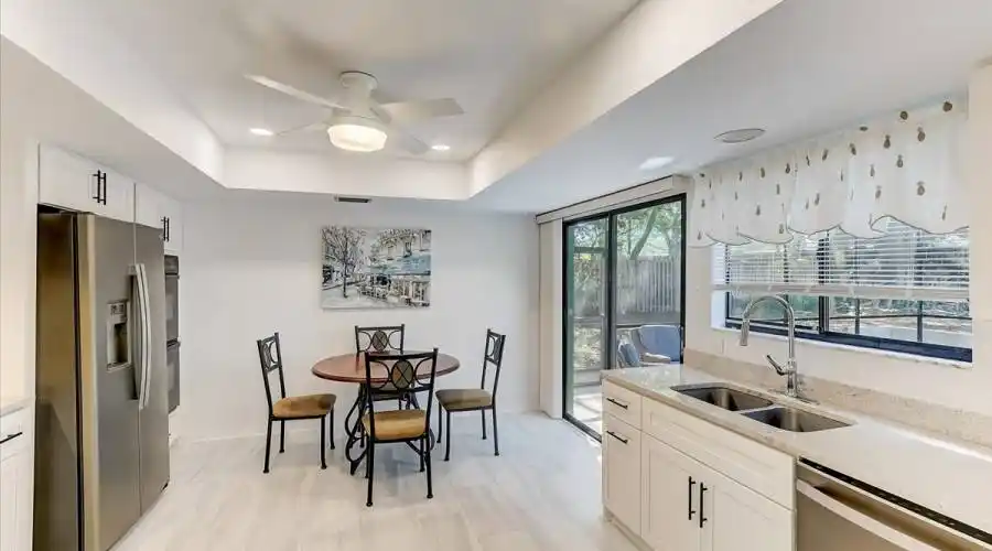 2512 Monterey St- Florida 34231- United States, 5 Bedrooms Bedrooms, 7 Rooms Rooms,3 BathroomsBathrooms,Residential,For Sale,Monterey,1038025