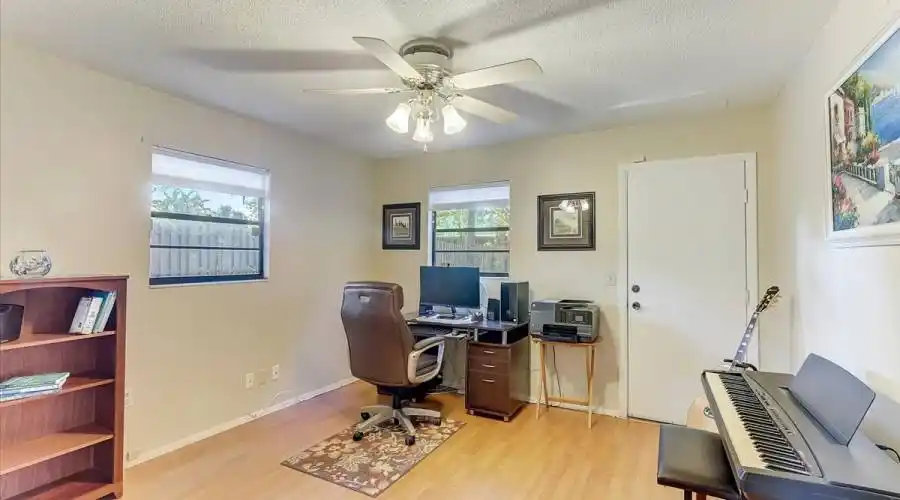 2512 Monterey St- Florida 34231- United States, 5 Bedrooms Bedrooms, 7 Rooms Rooms,3 BathroomsBathrooms,Residential,For Sale,Monterey,1038025