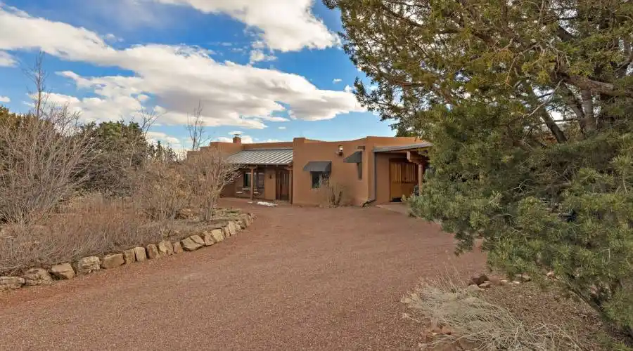 13 Joy Ln, Santa Fe, New Mexico 87508, United States, 4 Bedrooms Bedrooms, ,3 BathroomsBathrooms,Residential,For Sale,Joy Ln,1038072