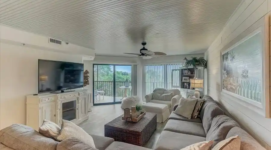 7201 Jessie Harbor Dr, Florida 34229, United States, 3 Bedrooms Bedrooms, 5 Rooms Rooms,2 BathroomsBathrooms,Condo,For Sale,Jessie Harbor,1042466
