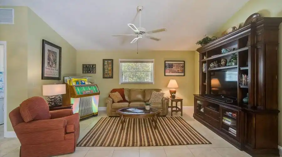 4124 Pompano Rd, Florida 34293, United States, 3 Bedrooms Bedrooms, 5 Rooms Rooms,2 BathroomsBathrooms,Residential,For Sale,Pompano,1042468