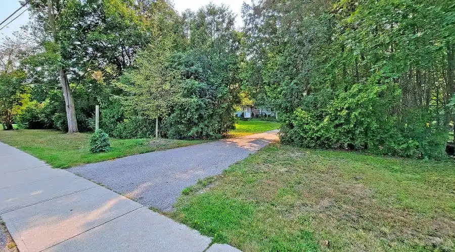 16 bayview park LN, Richmond Hill, Ontario, Canada, 3 Bedrooms Bedrooms, 12 Rooms Rooms,3 BathroomsBathrooms,Residential,For Sale,bayview park LN,1044484