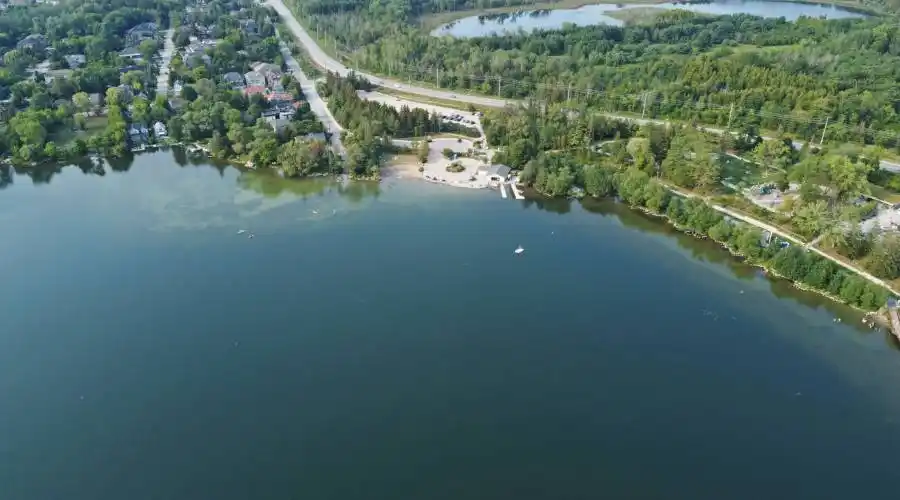 16 bayview park LN, Richmond Hill, Ontario, Canada, 3 Bedrooms Bedrooms, 12 Rooms Rooms,3 BathroomsBathrooms,Residential,For Sale,bayview park LN,1044484