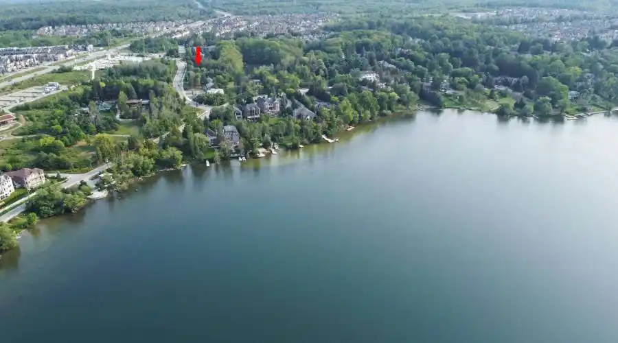 16 bayview park LN, Richmond Hill, Ontario, Canada, 3 Bedrooms Bedrooms, 12 Rooms Rooms,3 BathroomsBathrooms,Residential,For Sale,bayview park LN,1044484
