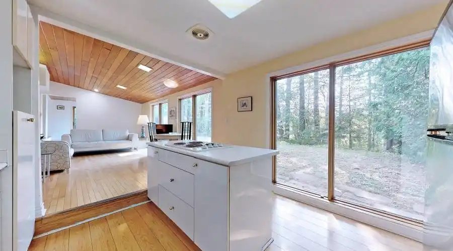 16 bayview park LN, Richmond Hill, Ontario, Canada, 3 Bedrooms Bedrooms, 12 Rooms Rooms,3 BathroomsBathrooms,Residential,For Sale,bayview park LN,1044484