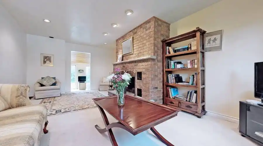 16 bayview park LN, Richmond Hill, Ontario, Canada, 3 Bedrooms Bedrooms, 12 Rooms Rooms,3 BathroomsBathrooms,Residential,For Sale,bayview park LN,1044484
