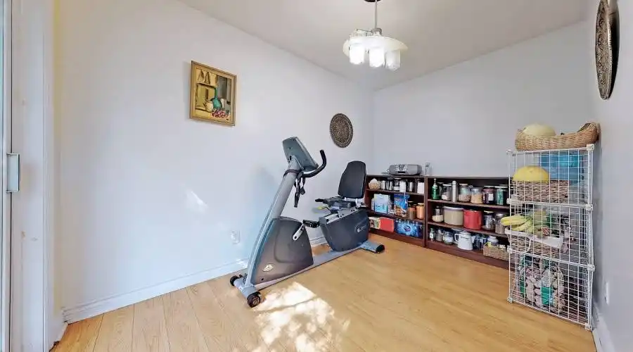 16 bayview park LN, Richmond Hill, Ontario, Canada, 3 Bedrooms Bedrooms, 12 Rooms Rooms,3 BathroomsBathrooms,Residential,For Sale,bayview park LN,1044484