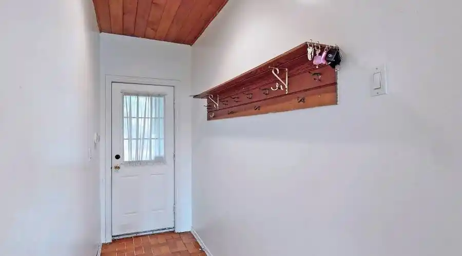 16 bayview park LN, Richmond Hill, Ontario, Canada, 3 Bedrooms Bedrooms, 12 Rooms Rooms,3 BathroomsBathrooms,Residential,For Sale,bayview park LN,1044484