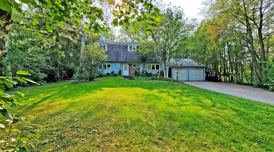 16 bayview park LN, Richmond Hill, Ontario, Canada, 3 Bedrooms Bedrooms, 12 Rooms Rooms,3 BathroomsBathrooms,Residential,For Sale,bayview park LN,1044484