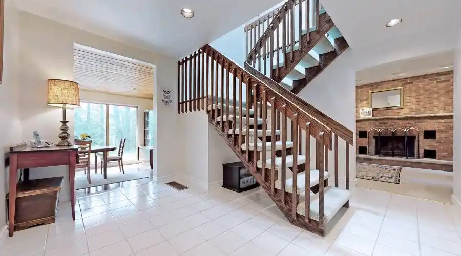 16 bayview park LN, Richmond Hill, Ontario, Canada, 3 Bedrooms Bedrooms, 12 Rooms Rooms,3 BathroomsBathrooms,Residential,For Sale,bayview park LN,1044484