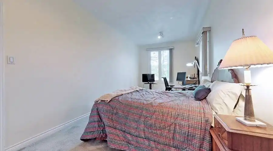 16 bayview park LN, Richmond Hill, Ontario, Canada, 3 Bedrooms Bedrooms, 12 Rooms Rooms,3 BathroomsBathrooms,Residential,For Sale,bayview park LN,1044484