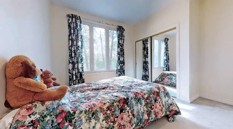16 bayview park LN, Richmond Hill, Ontario, Canada, 3 Bedrooms Bedrooms, 12 Rooms Rooms,3 BathroomsBathrooms,Residential,For Sale,bayview park LN,1044484
