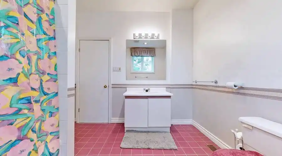 16 bayview park LN, Richmond Hill, Ontario, Canada, 3 Bedrooms Bedrooms, 12 Rooms Rooms,3 BathroomsBathrooms,Residential,For Sale,bayview park LN,1044484