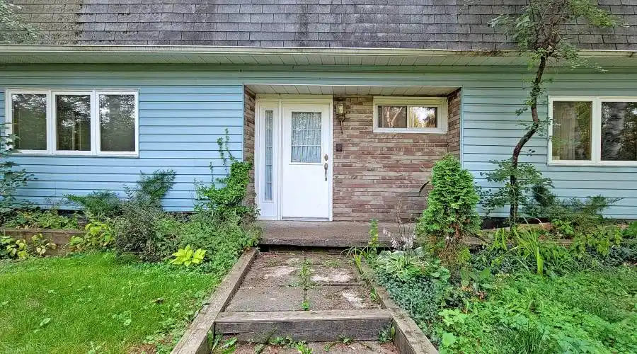 16 bayview park LN, Richmond Hill, Ontario, Canada, 3 Bedrooms Bedrooms, 12 Rooms Rooms,3 BathroomsBathrooms,Residential,For Sale,bayview park LN,1044484