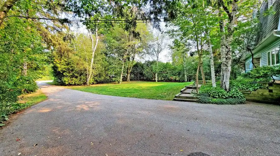 16 bayview park LN, Richmond Hill, Ontario, Canada, 3 Bedrooms Bedrooms, 12 Rooms Rooms,3 BathroomsBathrooms,Residential,For Sale,bayview park LN,1044484