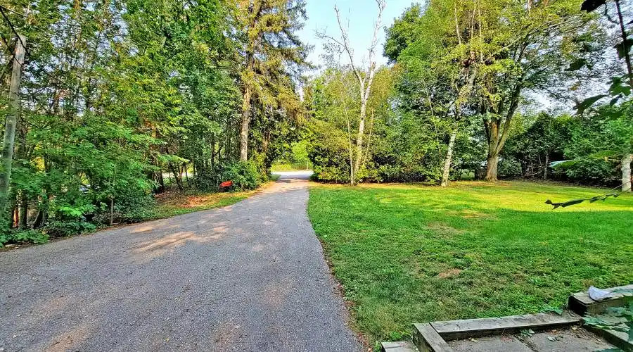 16 bayview park LN, Richmond Hill, Ontario, Canada, 3 Bedrooms Bedrooms, 12 Rooms Rooms,3 BathroomsBathrooms,Residential,For Sale,bayview park LN,1044484