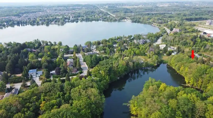 16 bayview park LN, Richmond Hill, Ontario, Canada, 3 Bedrooms Bedrooms, 12 Rooms Rooms,3 BathroomsBathrooms,Residential,For Sale,bayview park LN,1044484