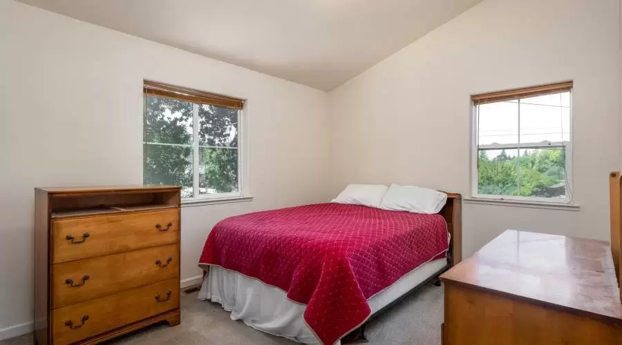 325 Arbor Avenue, Sonoma, California 95476, United States, 6 Bedrooms Bedrooms, ,3 BathroomsBathrooms,Residential,For Sale,Arbor,1064032