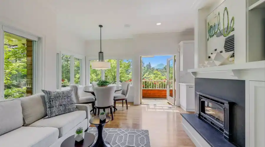90 Culloden Park Rd, San Rafael, California 94901, United States, 6 Bedrooms Bedrooms, ,3 BathroomsBathrooms,Residential,For Sale,90 Culloden Park Rd,1064271