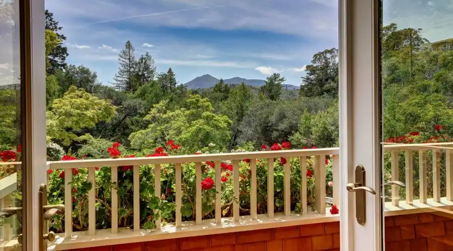 90 Culloden Park Rd, San Rafael, California 94901, United States, 6 Bedrooms Bedrooms, ,3 BathroomsBathrooms,Residential,For Sale,90 Culloden Park Rd,1064271