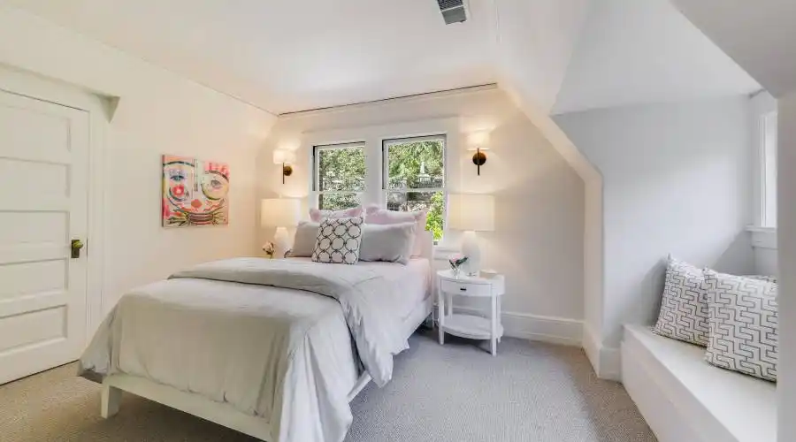 90 Culloden Park Rd, San Rafael, California 94901, United States, 6 Bedrooms Bedrooms, ,3 BathroomsBathrooms,Residential,For Sale,90 Culloden Park Rd,1064271
