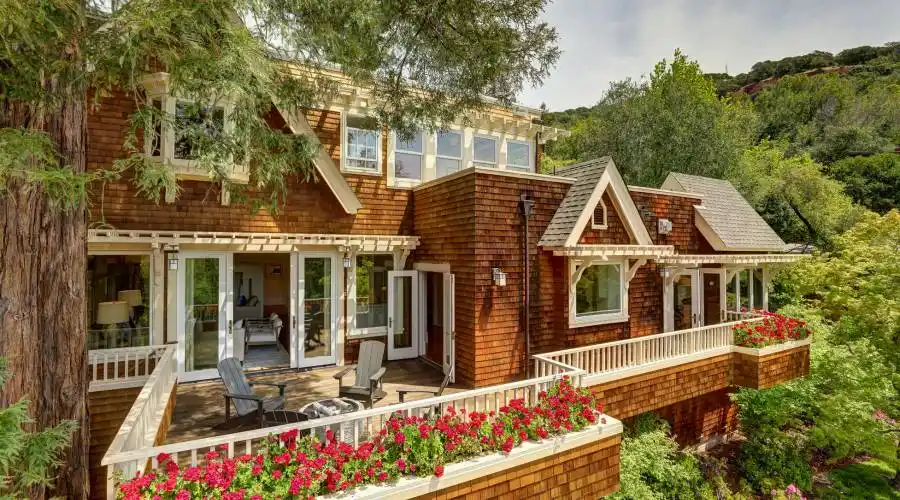 90 Culloden Park Rd, San Rafael, California 94901, United States, 6 Bedrooms Bedrooms, ,3 BathroomsBathrooms,Residential,For Sale,90 Culloden Park Rd,1064271
