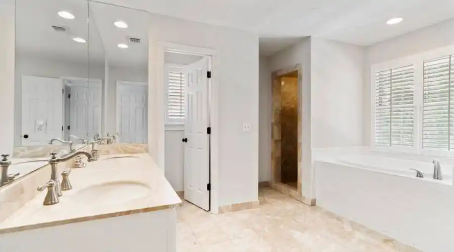 Jacksonville, Florida 32233, United States, 4 Bedrooms Bedrooms, ,4 BathroomsBathrooms,Residential,For Sale,1070997
