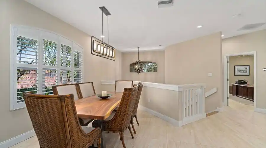 7322 Regina Royale, #33, Florida 34238, United States, 3 Bedrooms Bedrooms, 5 Rooms Rooms,3 BathroomsBathrooms,Condo,For Sale,Regina,1071876