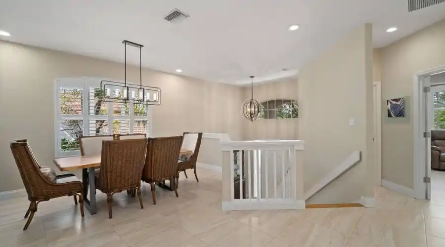 7322 Regina Royale, #33, Florida 34238, United States, 3 Bedrooms Bedrooms, 5 Rooms Rooms,3 BathroomsBathrooms,Condo,For Sale,Regina,1071876